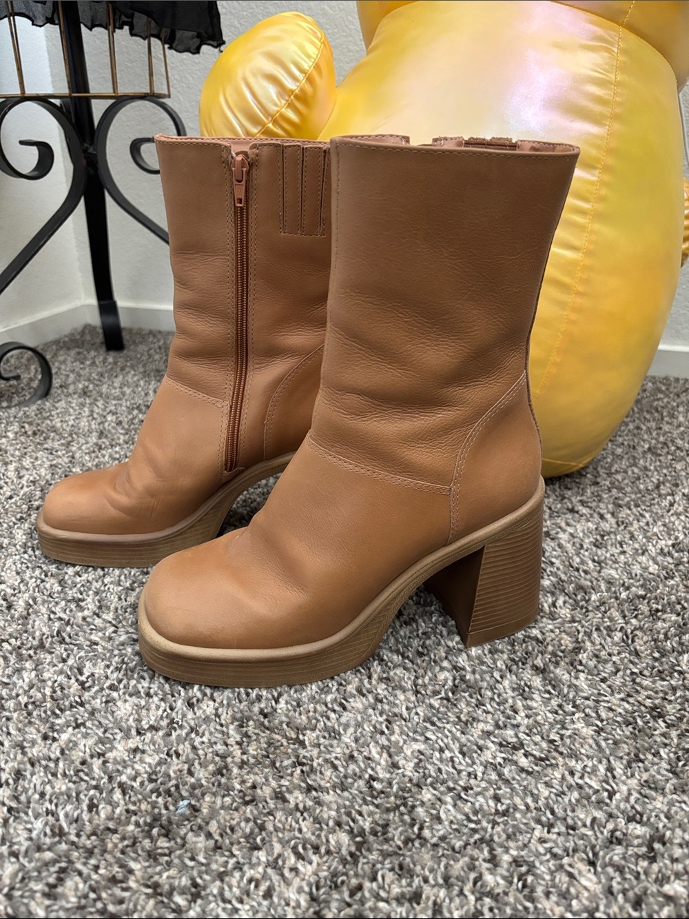 Steve Madden Fantsie ankle boots tan Women 7.5 Bratz vibes fall boho chic biker